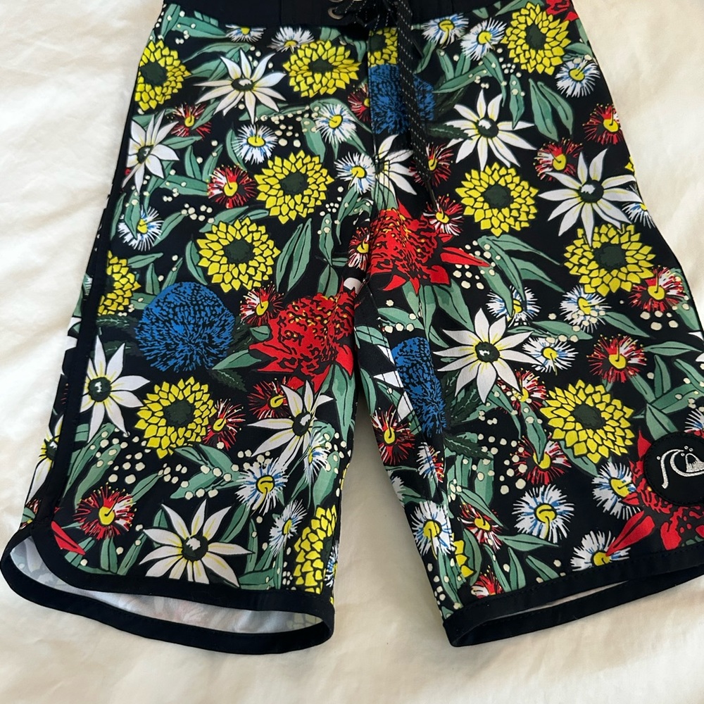 Boys quicksilver swim trunks size 8
